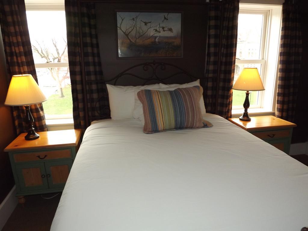 โรงแรมวิลเลียม วัตสัน Pittsfield ภายนอก รูปภาพ