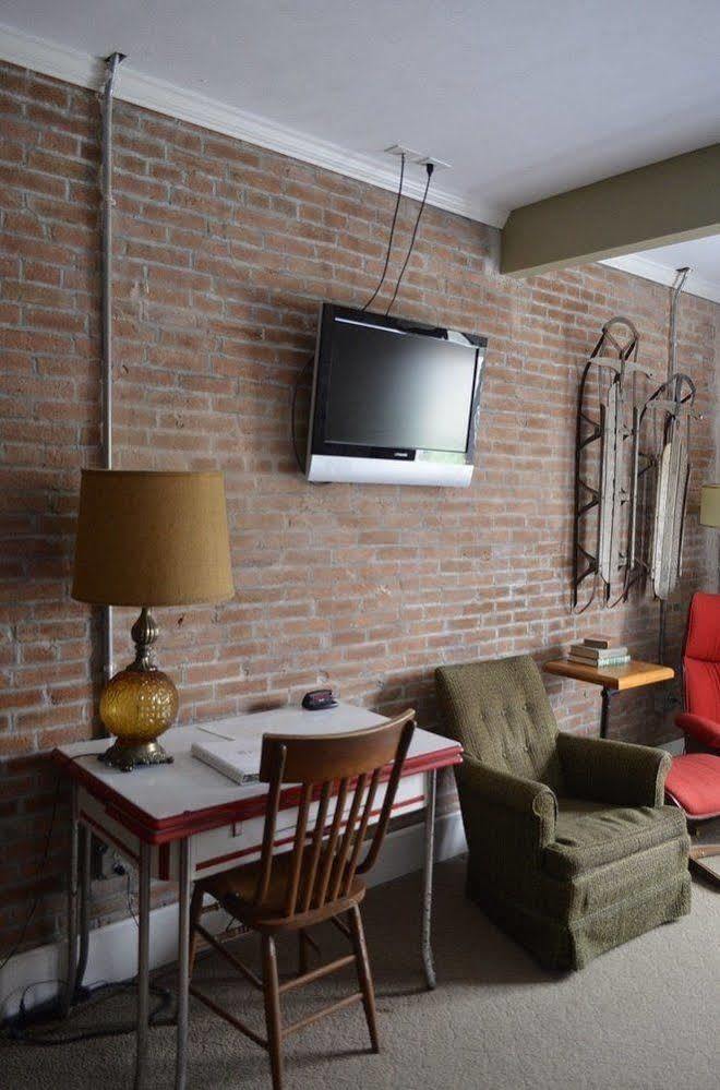 โรงแรมวิลเลียม วัตสัน Pittsfield ภายนอก รูปภาพ