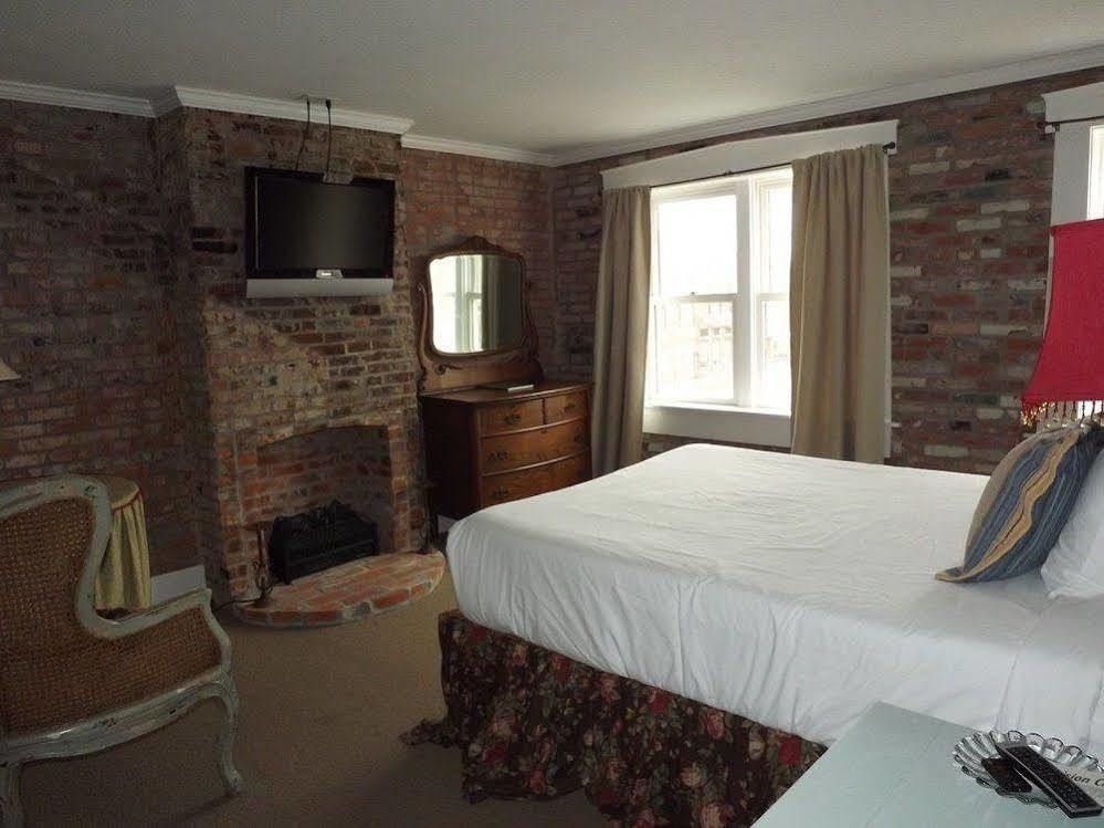โรงแรมวิลเลียม วัตสัน Pittsfield ภายนอก รูปภาพ