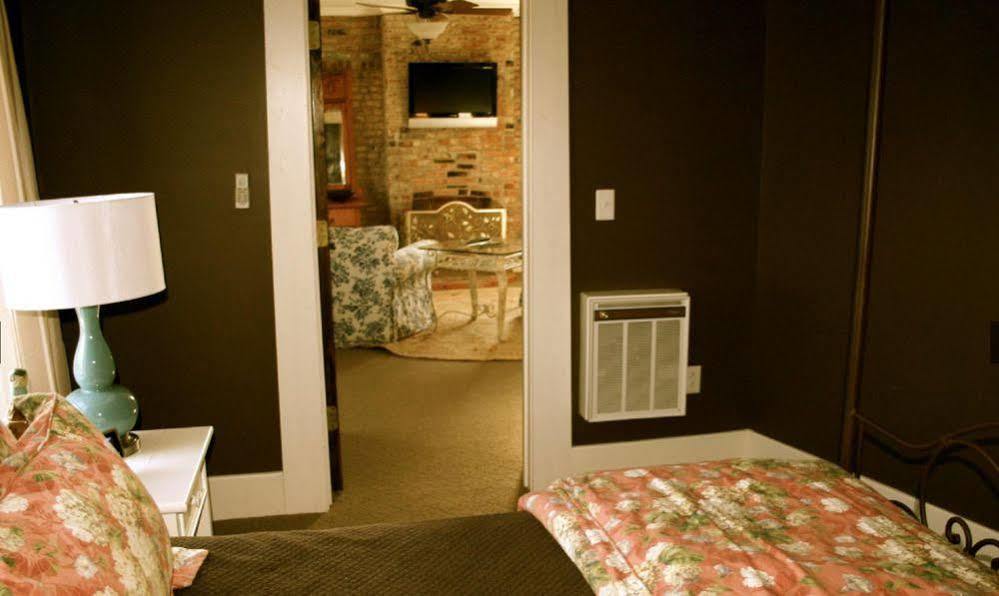 โรงแรมวิลเลียม วัตสัน Pittsfield ภายนอก รูปภาพ